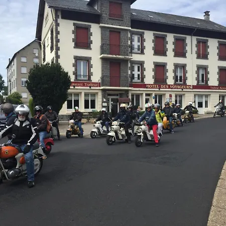 Des Voyageurs Restaurant Traiteur מלון Bagnols (Puy-de-Dome)